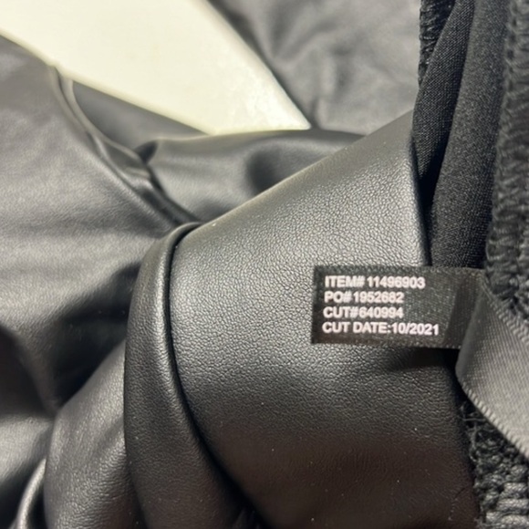 Torrid Platinum Black Faux Leather Stretch Lightweight Leggings size Torrid 00 - Picture 8 of 13